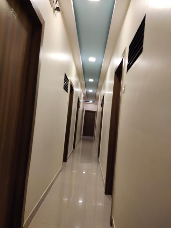 Hotel Golden Galaxy Мумбаї Екстер'єр фото